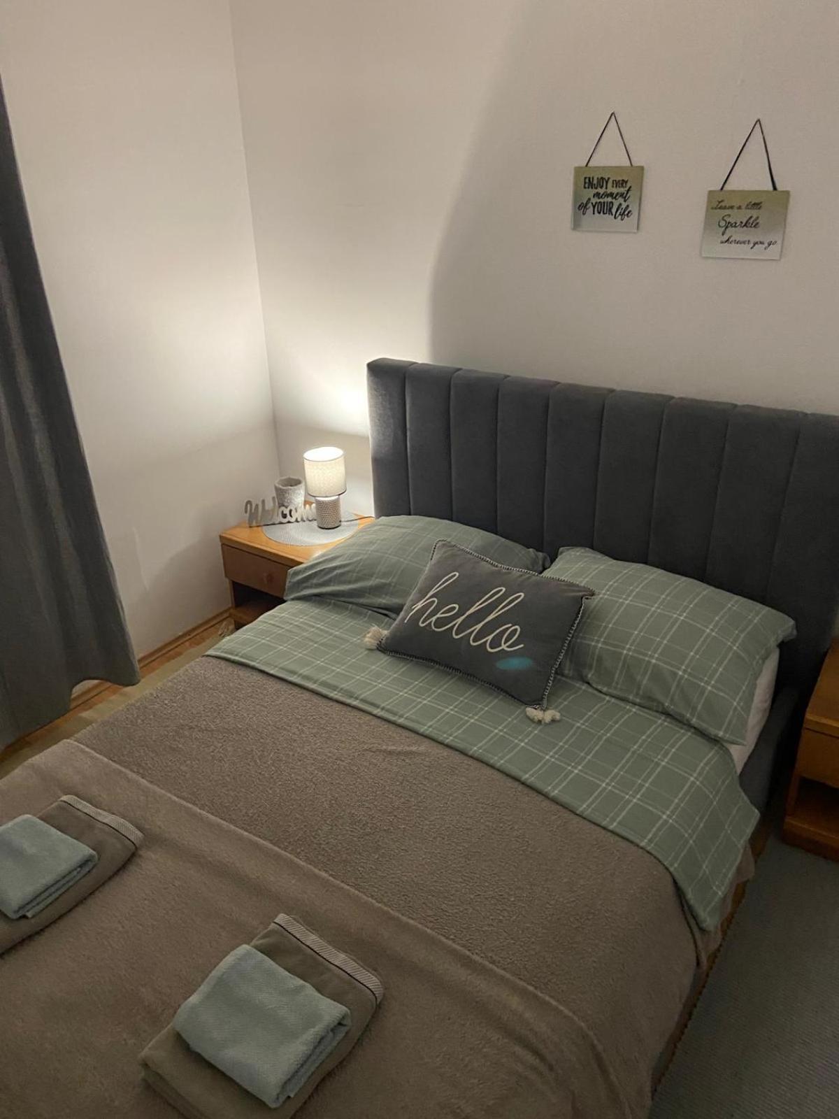 Oguic Apartman พาก ภายนอก รูปภาพ