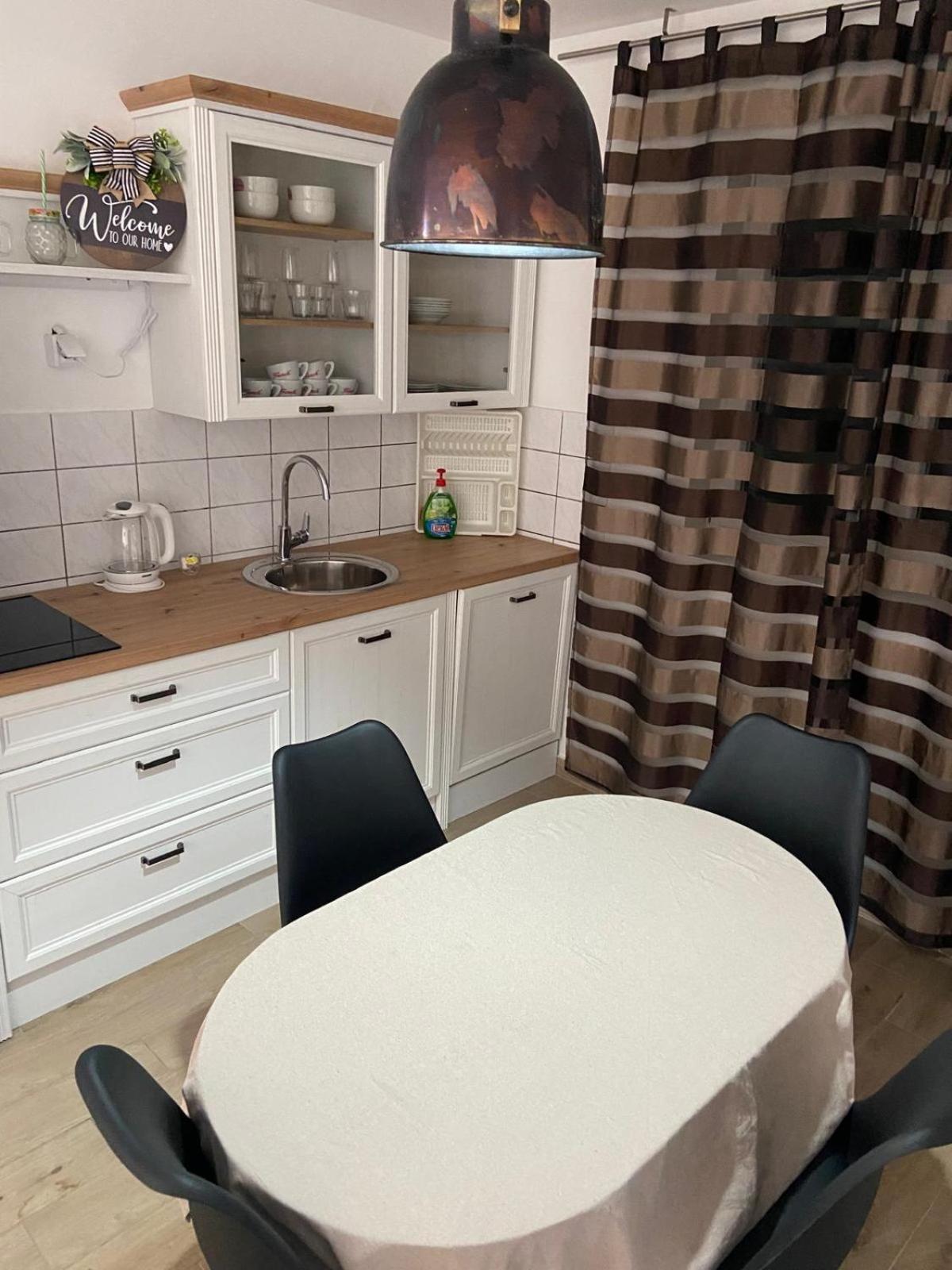 Oguic Apartman พาก ภายนอก รูปภาพ