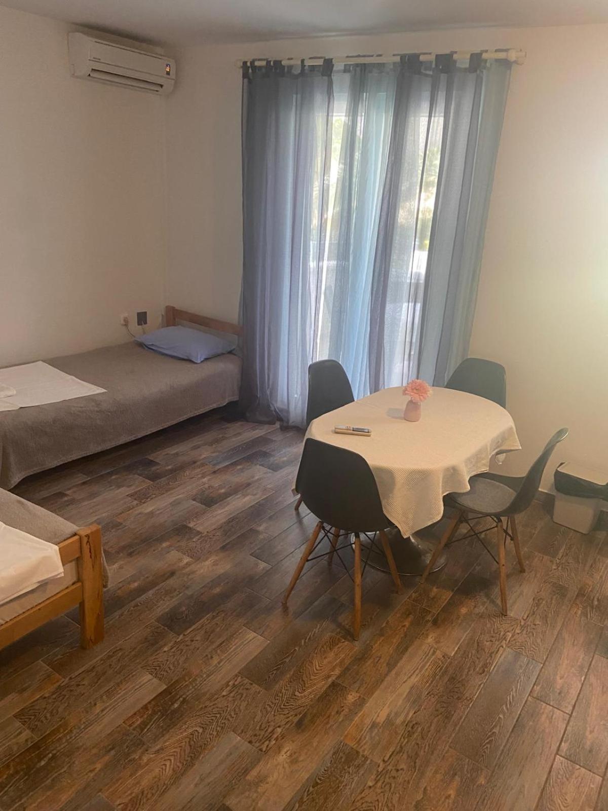 Oguic Apartman พาก ภายนอก รูปภาพ